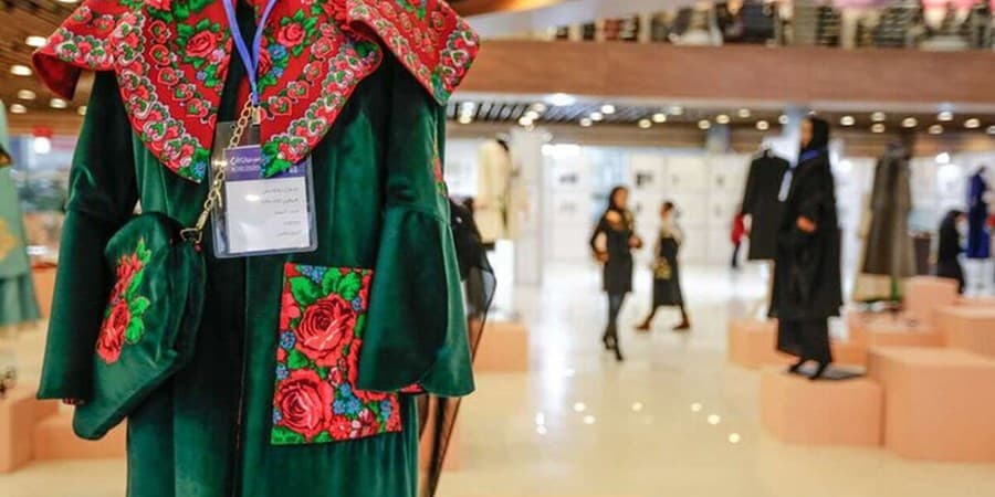 بگذاریم در ایران «صنعت مُد» ایجاد شود/ در طراحی لباس به جامعه نزدیک شویم