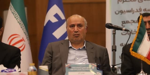تاج: آماده کردن ورزشگاه‌ها وظیفه فدراسیون فوتبال نیست