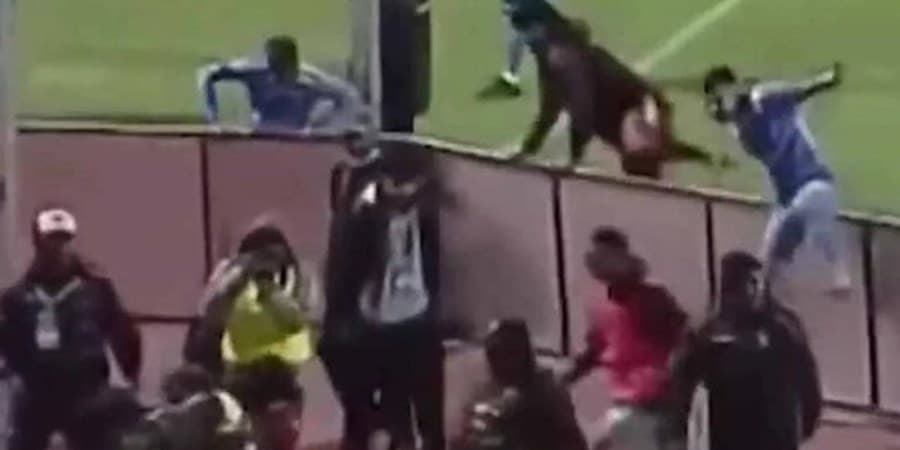 آشوب در فوتبال بولیوی/ ۱۷ اخراجی و گاز اشک آور زدن پلیس