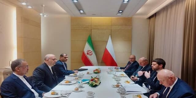 برگزاری نشست مشورت‌های سیاسی ایران و لهستان در ورشو