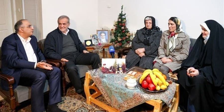 دیدار رئیس جمهور با خانواده شهید مسیحی