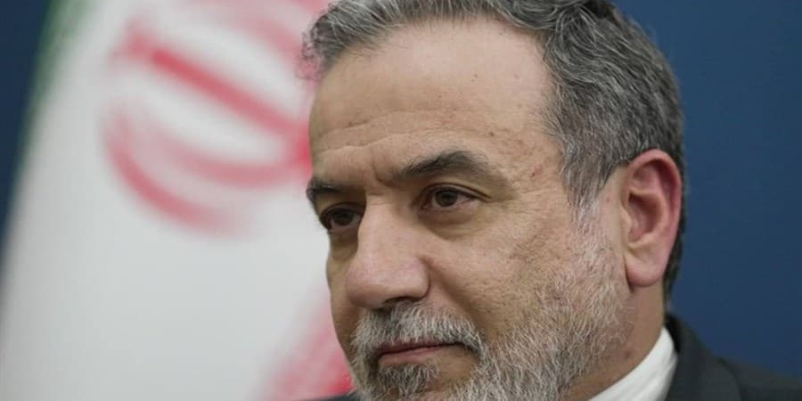 عراقچی: صلح با زورِ ترامپ، همان قانون جنگل است
