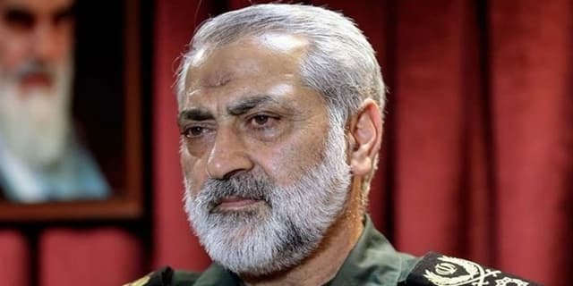 دستی به سمت رهبر انقلاب دراز شود دشمن را به آتش می‌کشیم