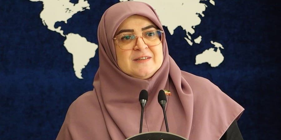 مهاجرانی: دولت با قدرت در پی حل مشکلات مردم است