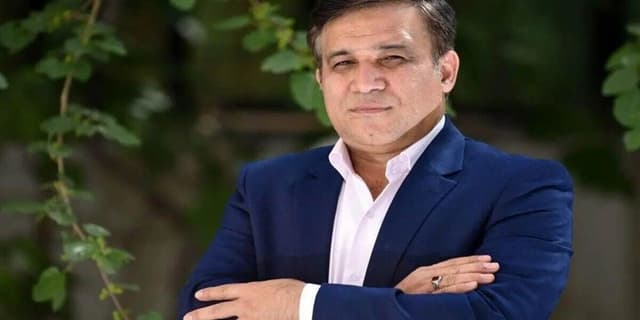 پاسخ‌های تاجرنیا درباره احضار ساپینتو، تمدید قرارداد آسانی و نیامدن سیدورف