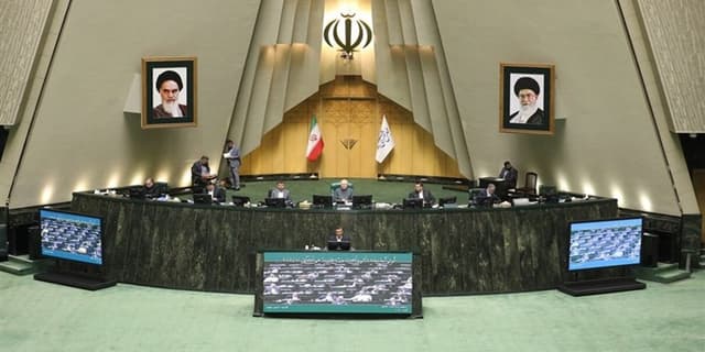 هشدار و تذکر نمایندگان در جلسه غیرعلنی به تیم دیپلماسی