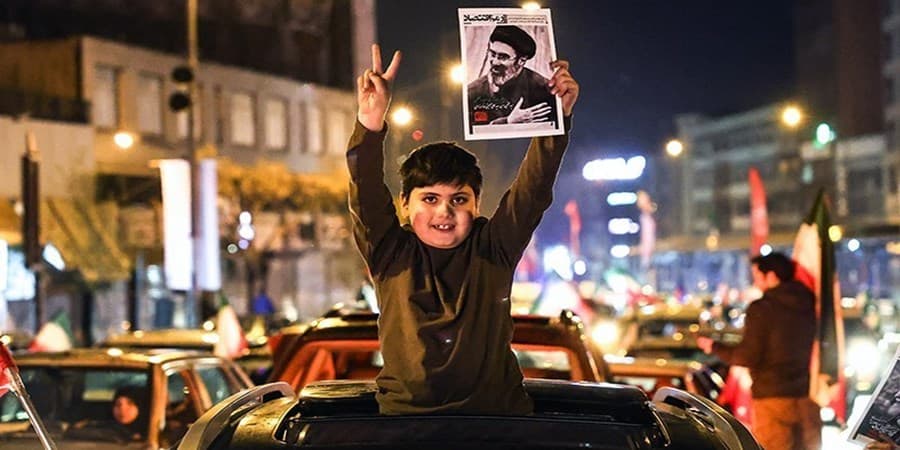 امروز ساعت 15؛ اجتماع مردمی برای بیعت با آیتالله سید مجتبی خامنهای