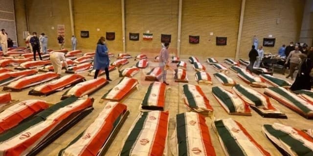 پیکر ۸۴ شهید ناو دنا وارد بهشت زهرا (س) شد