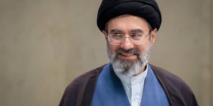 رهبر انقلاب: سال ۱۴۰۵ سال اقتصاد مقاومتی در سایه وحدت ملی و امنیت ملی است + متن کامل