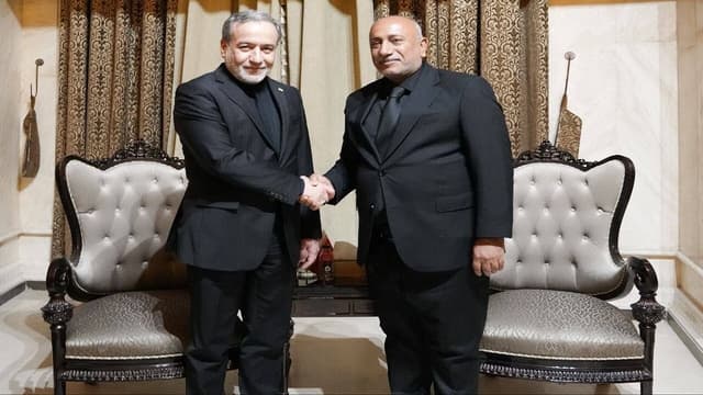 جزئیات مراسم تشییع رهبر شهید در عتبات عراق؛ محور گفتوگوی عراقچی و استاندار کربلا