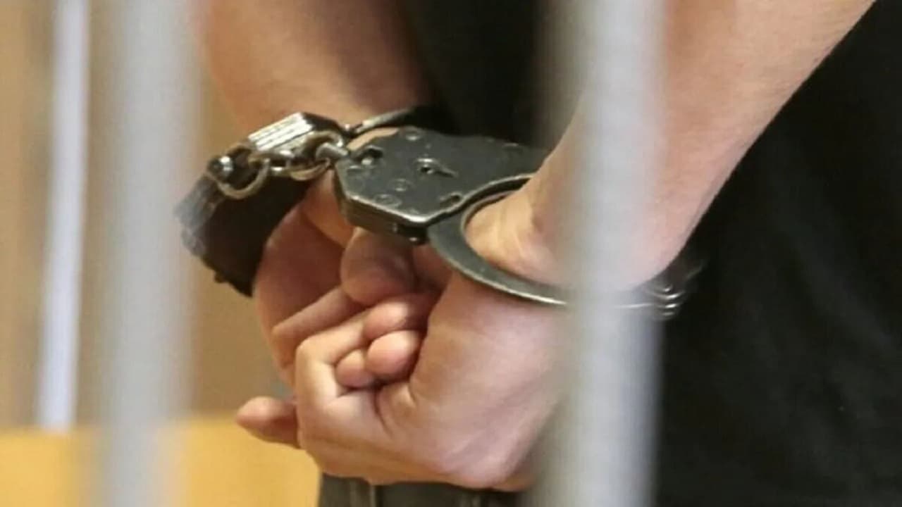 مسئول یکی از ادارات آستارا به اتهام ارتشا بازداشت شد