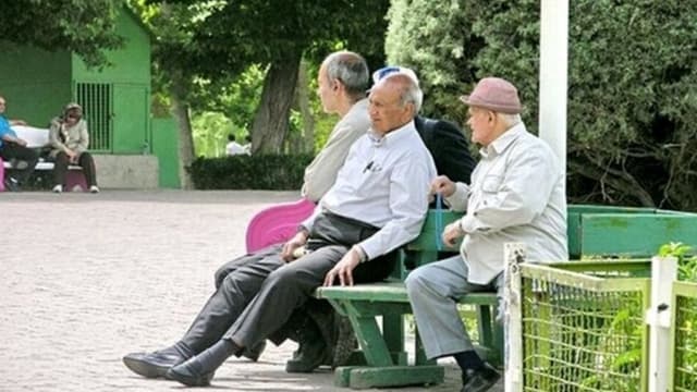 آغاز واریز معوقات حقوق فروردین ماه بازنشستگان از امشب