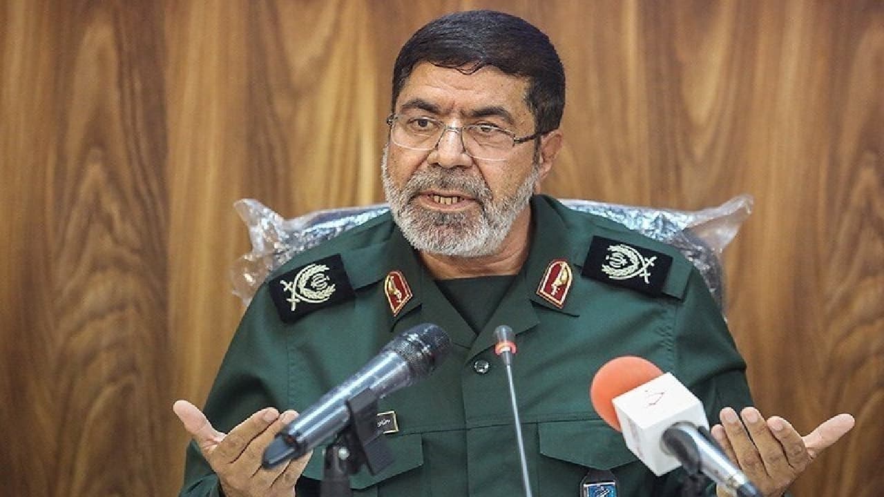 سردار شریف: در صورت تداوم شرارت دشمن، شگفتانههای جدید ایران در راه است