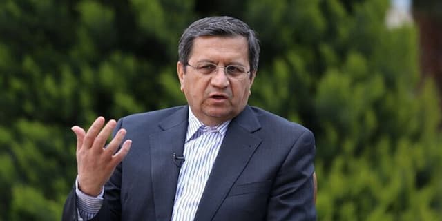 همتی: دلار در بازار تجاری حوالی ۶۳ هزار تومان کشف قیمت شد
