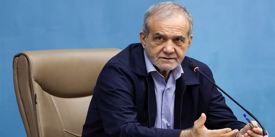 پزشکیان: توسعه ناوگان عمومی و تکمیل کریدورهای ریلی در اولویت است