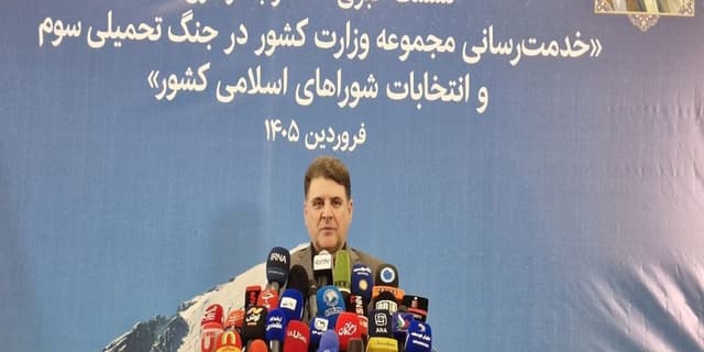 معاون سیاسی وزیر کشور: تصمیمگیری درباره زمان برگزاری انتخابات با مراجع بالادستی است/ هیچگونه نگرانی جدی در حوزه مرزهای کشور وجود ندارد